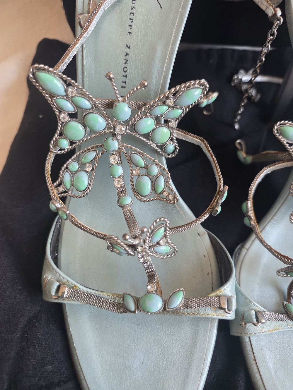 Giuseppe Zanotti  Butterfly Embellished Leather Sandals Sz 38 Fits 7.5 - 8 - Picture 4 of 13